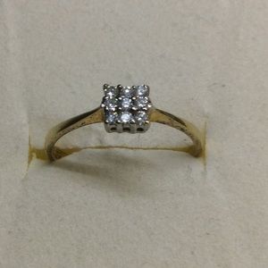 Gold diamond ring